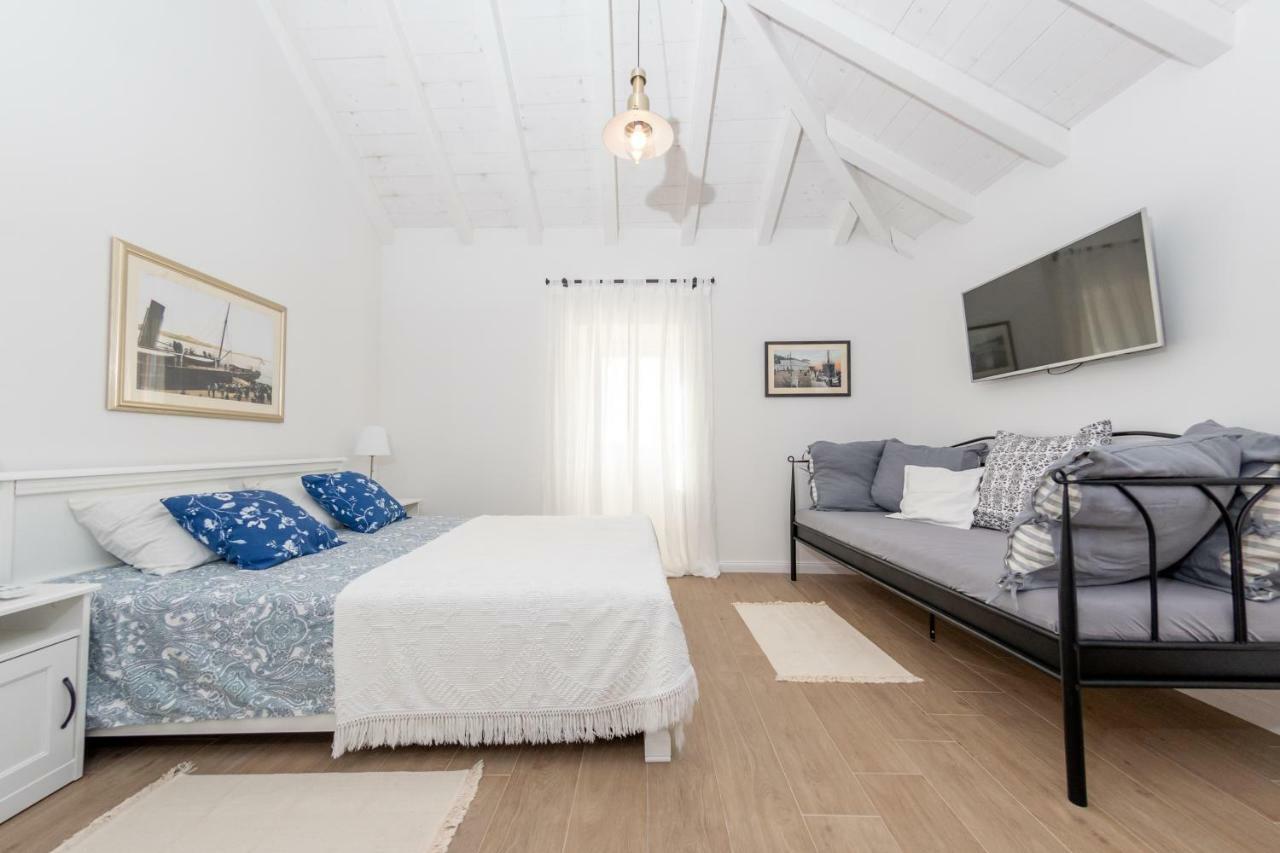 Villa Santa Eufemia Sutomiscica Екстер'єр фото
