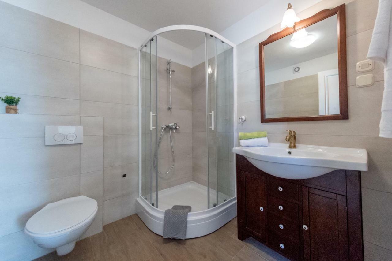 Villa Santa Eufemia Sutomiscica Екстер'єр фото